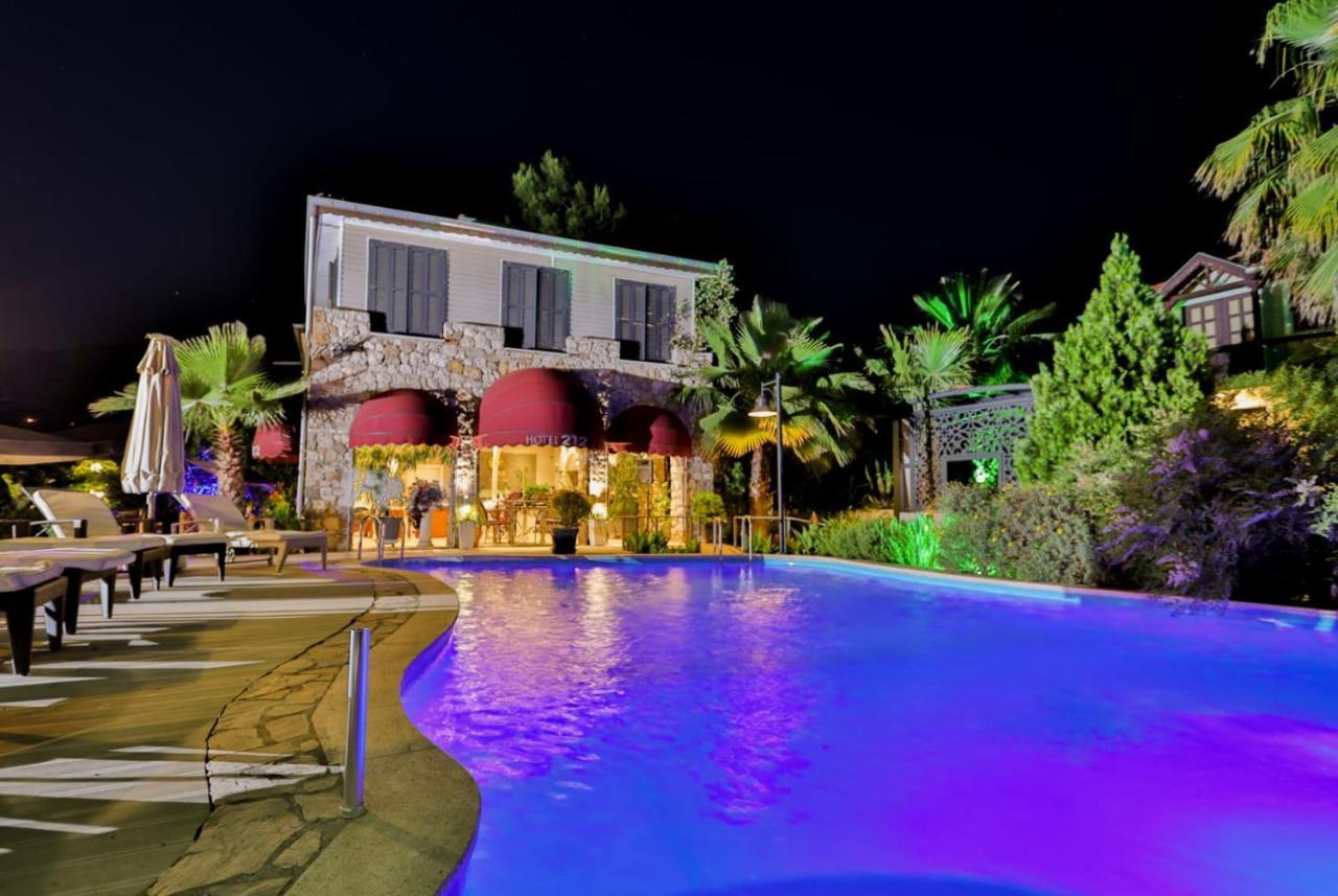Hotel 212 Olympos Bagian luar foto