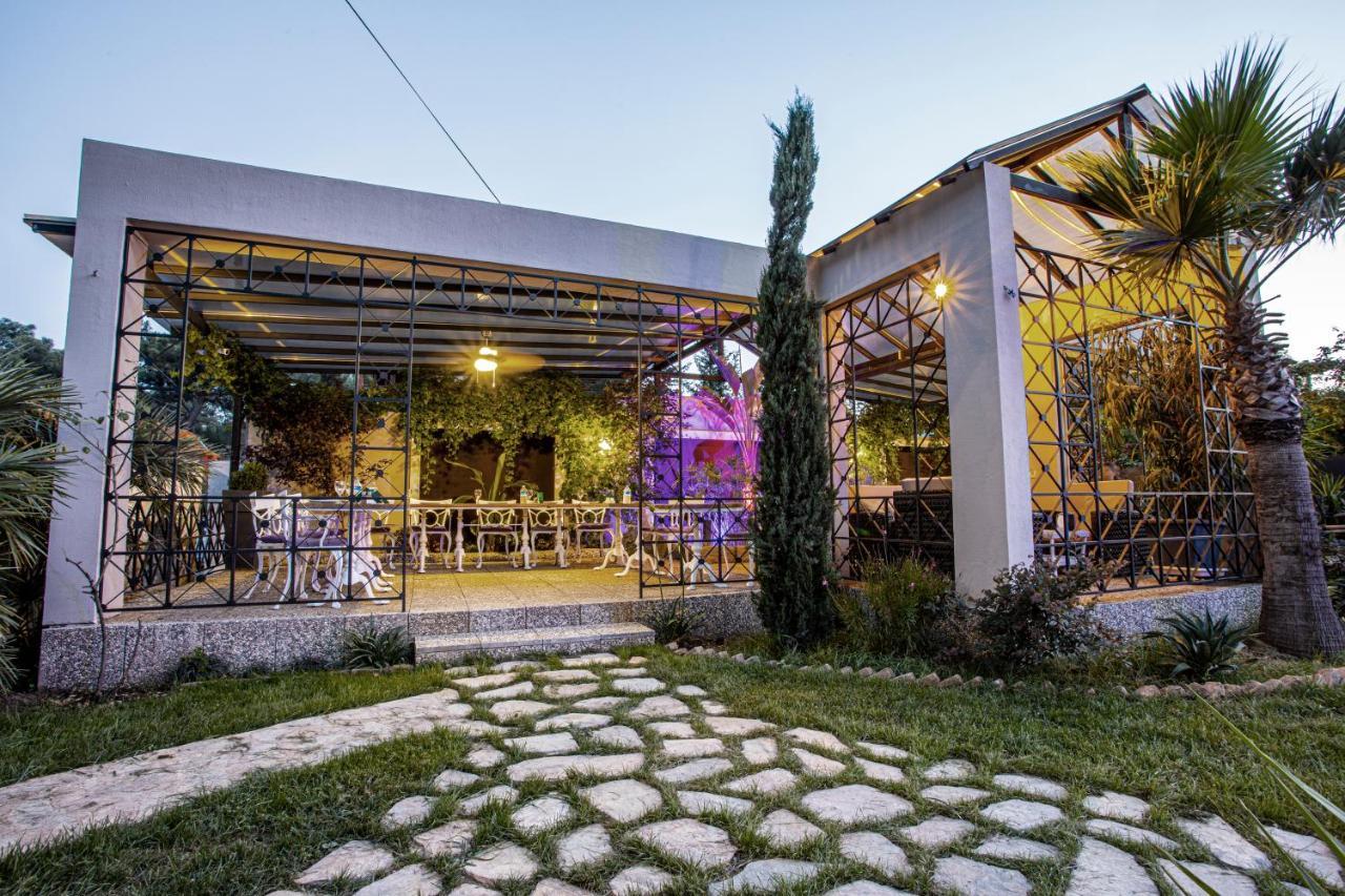 Hotel 212 Olympos Bagian luar foto