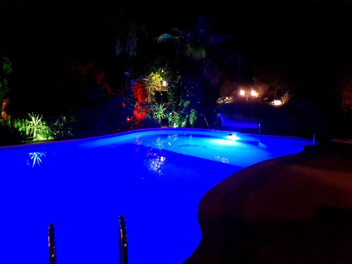 Hotel 212 Olympos Bagian luar foto